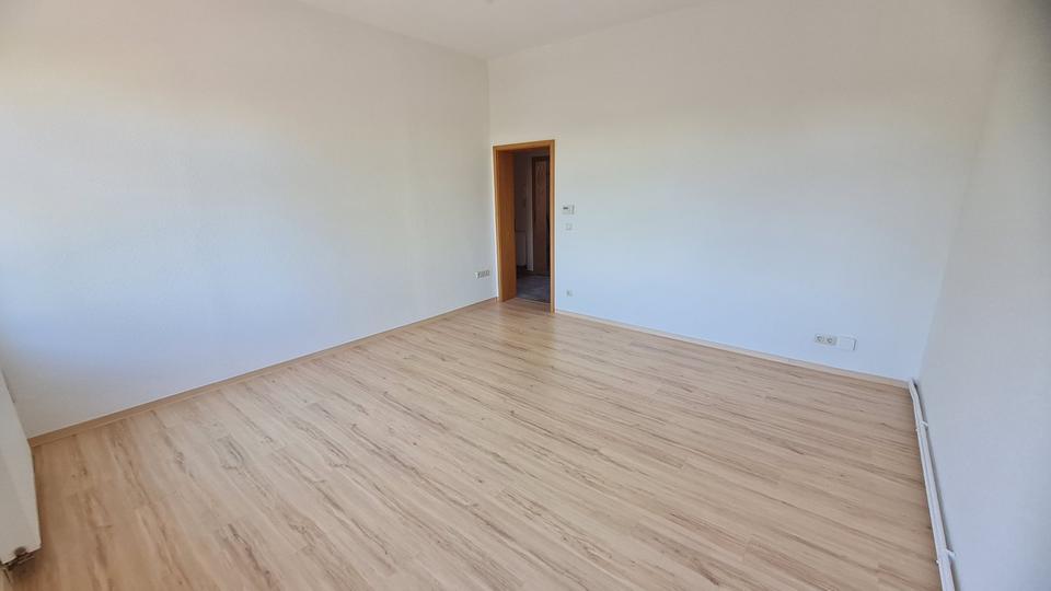 Etagenwohnung Eisleben (Lutherstadt) - 2 Zimmer, 66 m&sup2;, 396&euro; | Angebot:26405521