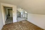 VIEL POTENTIAL, GEMÜTLICH MIT STELLPLATZ UND GARAGE - Etagenwohnung Wolpertswende | Angebot:27077189