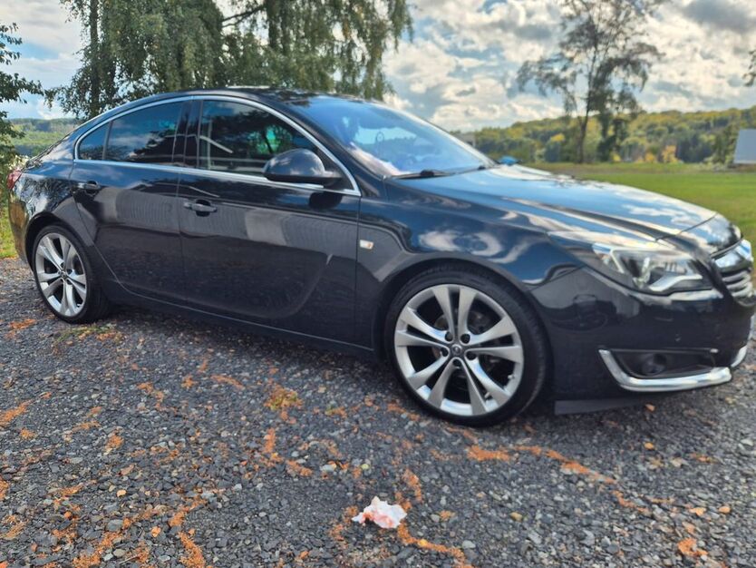Opel Insignia 178.000 km 8.250 € Kirchen 57548