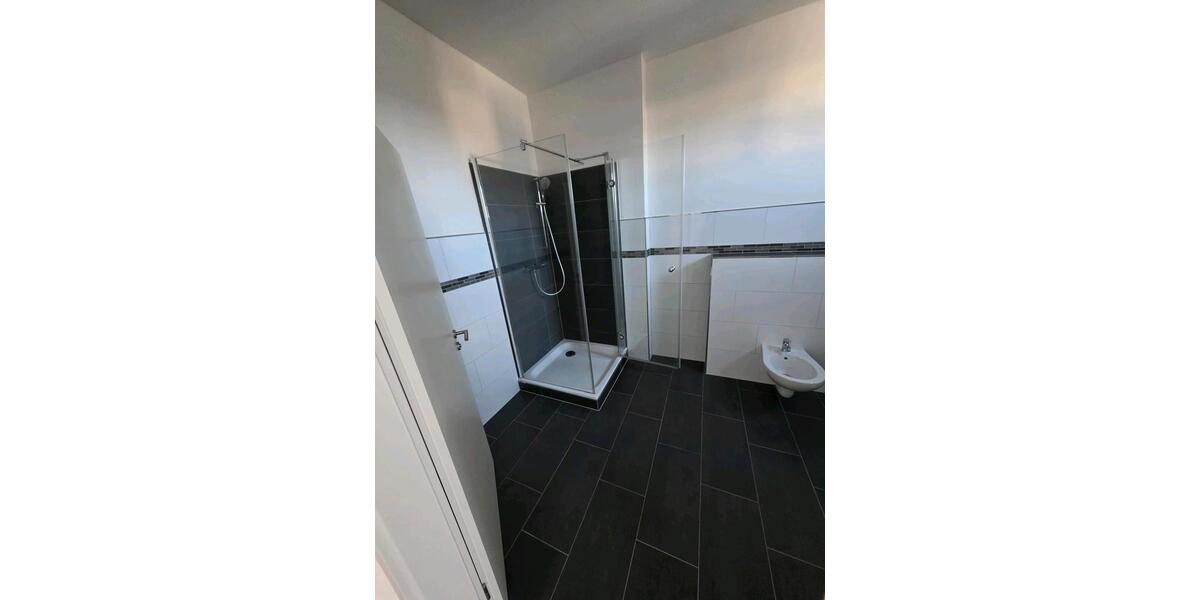 Erdgeschoßwohnung Pirmasens - 3 Zimmer, 100 m&sup2;, 1.200&euro; | Angebot:25104298
