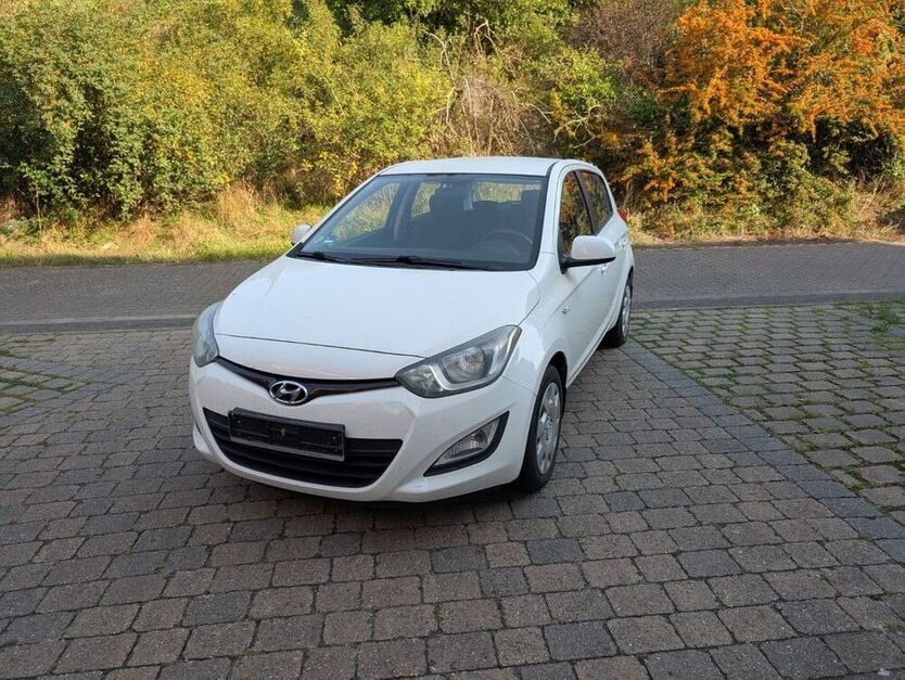 i20