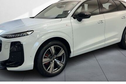 Audi Q3 3.753 km 45.890 &euro; Dresden 01169