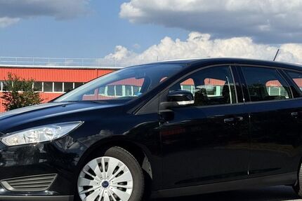 Ford Focus 83.883 km 12.900 &euro; Dietzenbach 63128