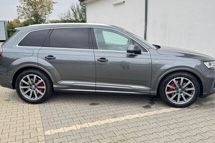 Audi Q7 145.000 km 42.000 € Ichenhausen 89335
