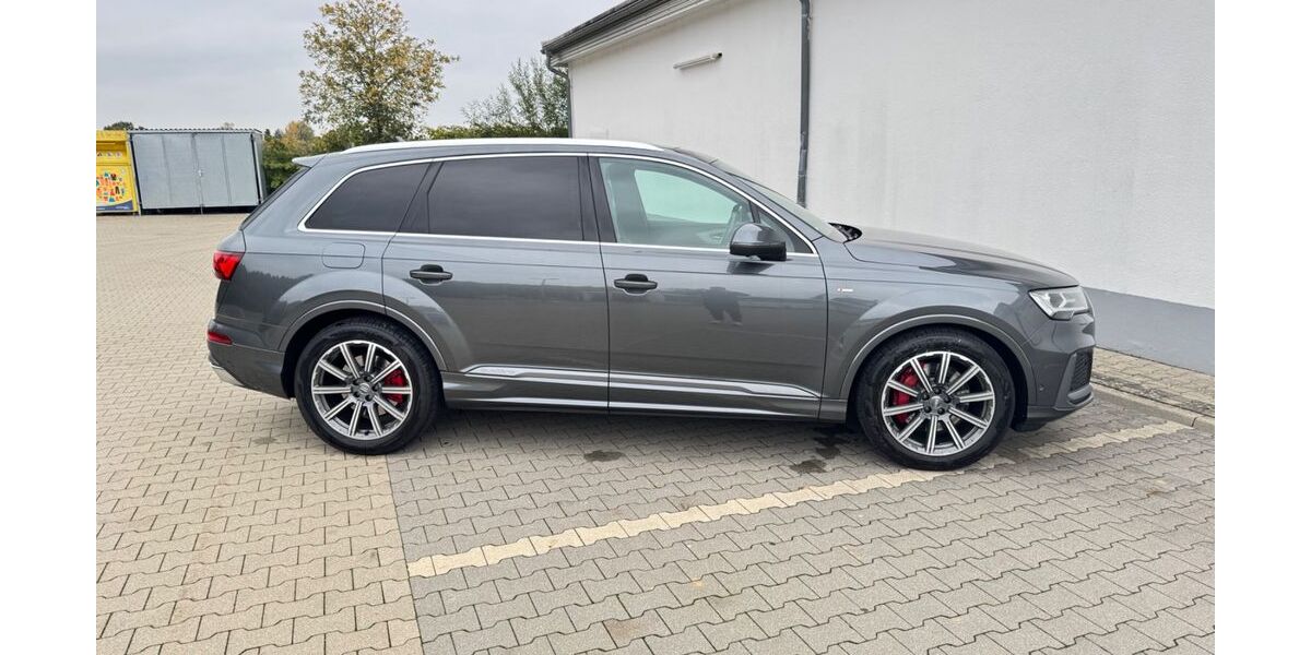 Audi Q7 145.000 km 42.000 € Ichenhausen 89335