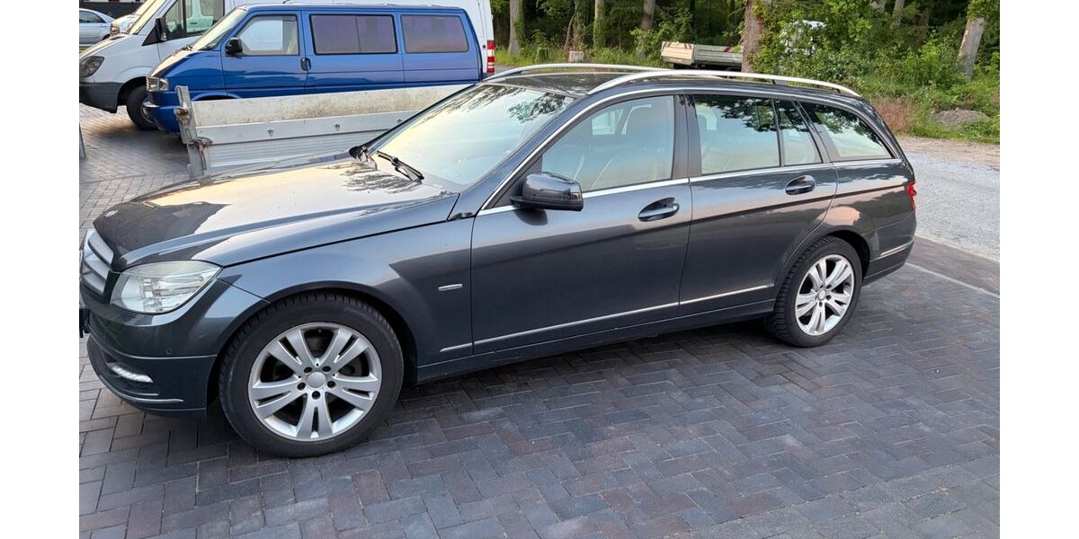 Mercedes-Benz 220 285.000 km 3.600 &euro; Bohmte 49163
