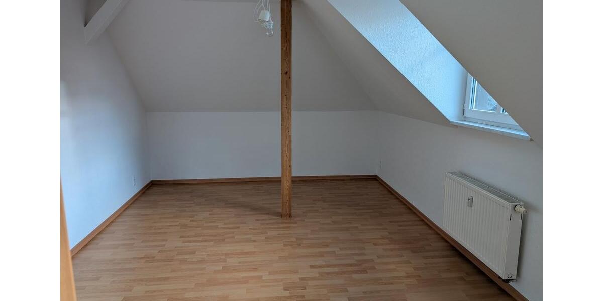 Dachgeschoßwohnung Chemnitz Kapellenberg - 3 Zimmer, 75 m&sup2;, 62.800&euro; | Angebot:26926346