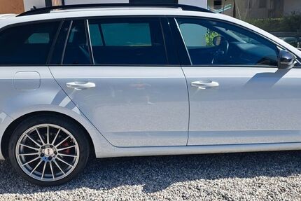 Skoda Octavia 165.000 km 10.690 &euro; Wielenbach 82407