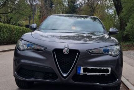 Alfa Romeo Stelvio 134.000 km 18.500 &euro; München 81375