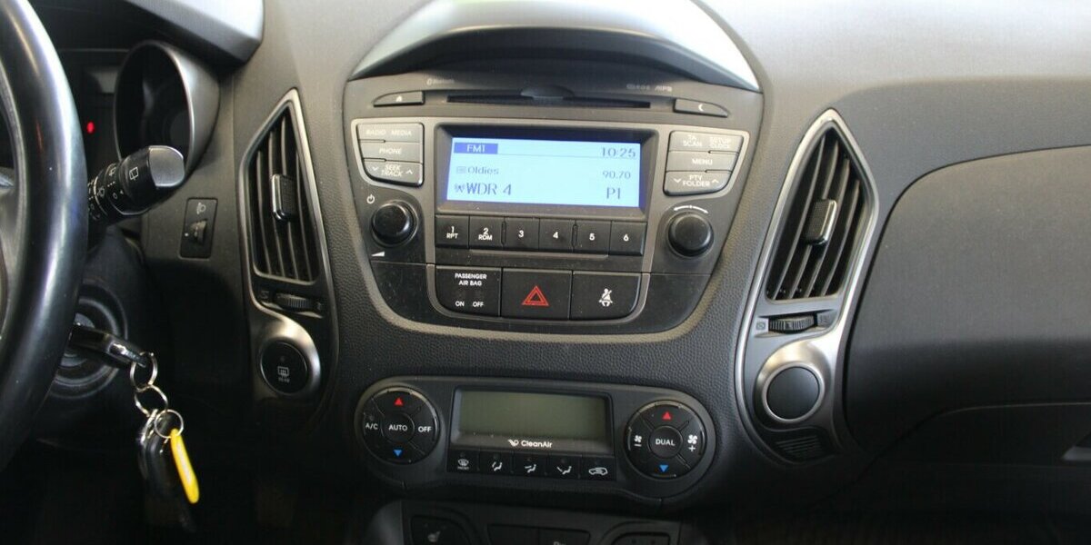 Hyundai ix35 2.0 CRDi 4WD 142.949 km 9.980 &euro; Euskirchen 53881