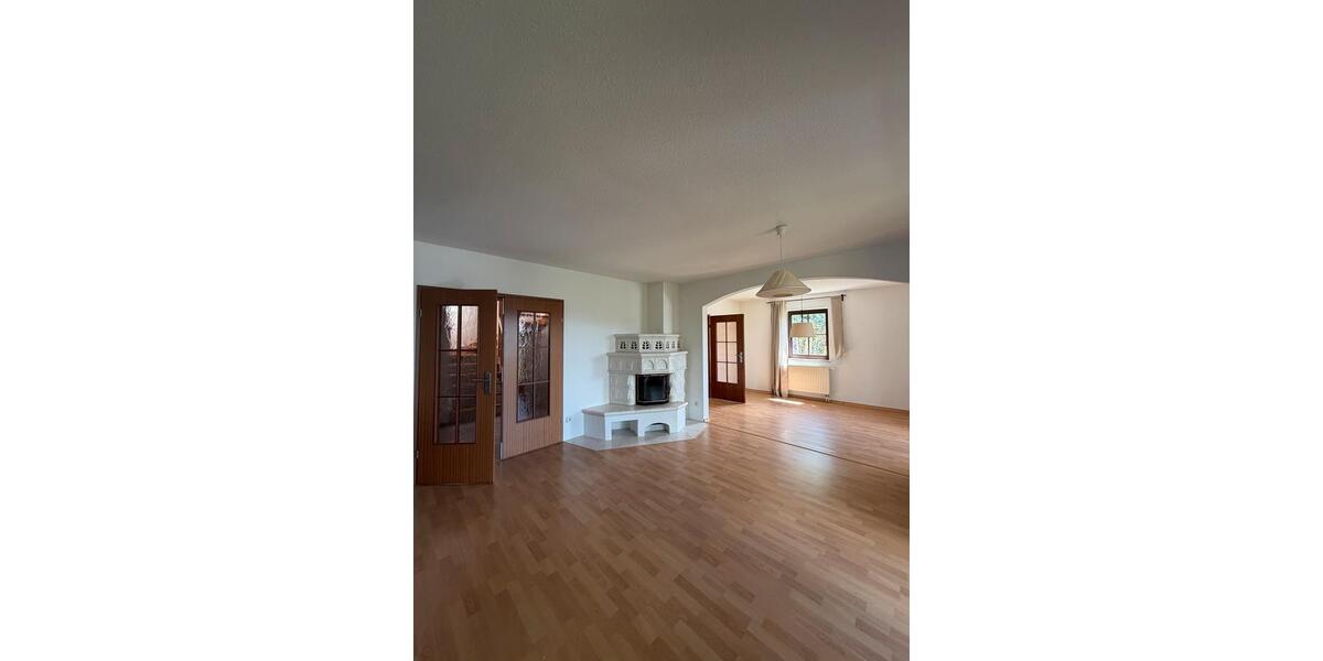 Einfamilienhaus Lauter-Bernsbach Bernsbach - 7 Zimmer, 170 m&sup2;, 395.000&euro; | Angebot:27085589