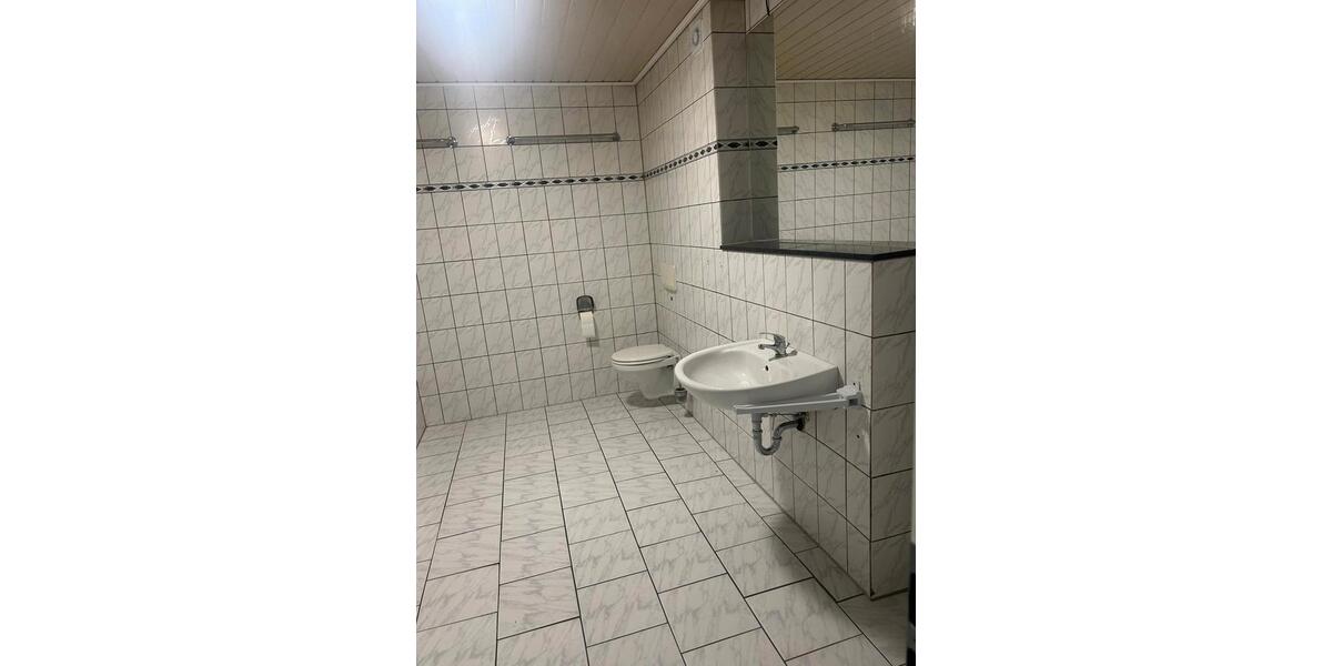 Etagenwohnung Bad Wünnenberg - 3 Zimmer, 111 m&sup2;, 600&euro; | Angebot:26536533