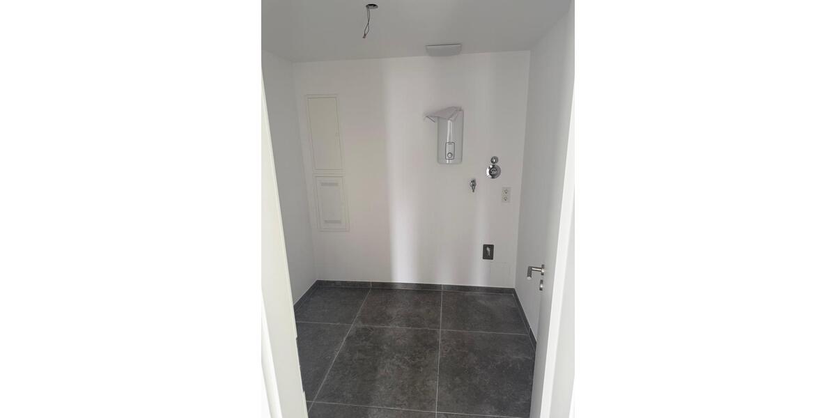 Erdgeschoßwohnung Overath - 2 Zimmer, 83 m&sup2;, 1.247&euro; | Angebot:24979709