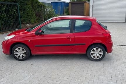 Peugeot 206 118.261 km 999 € Barsbüttel 22885