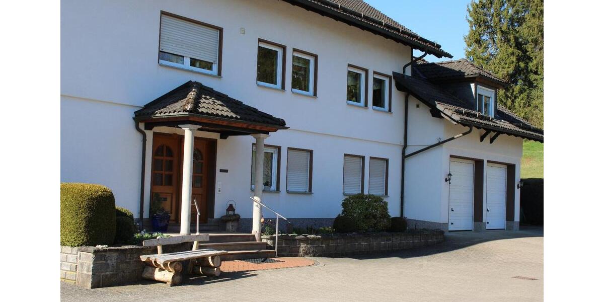 Einfamilienhaus Erndtebrück - 12 Zimmer, 195 m&sup2;, 460.000&euro; | Angebot:26632334