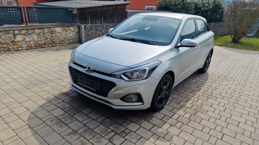 Hyundai i20 103.000 km 9.300 &euro; Riedenburg 93339