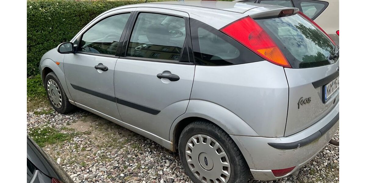 Ford Focus 135.000 km 600 &euro; Klütz 23948