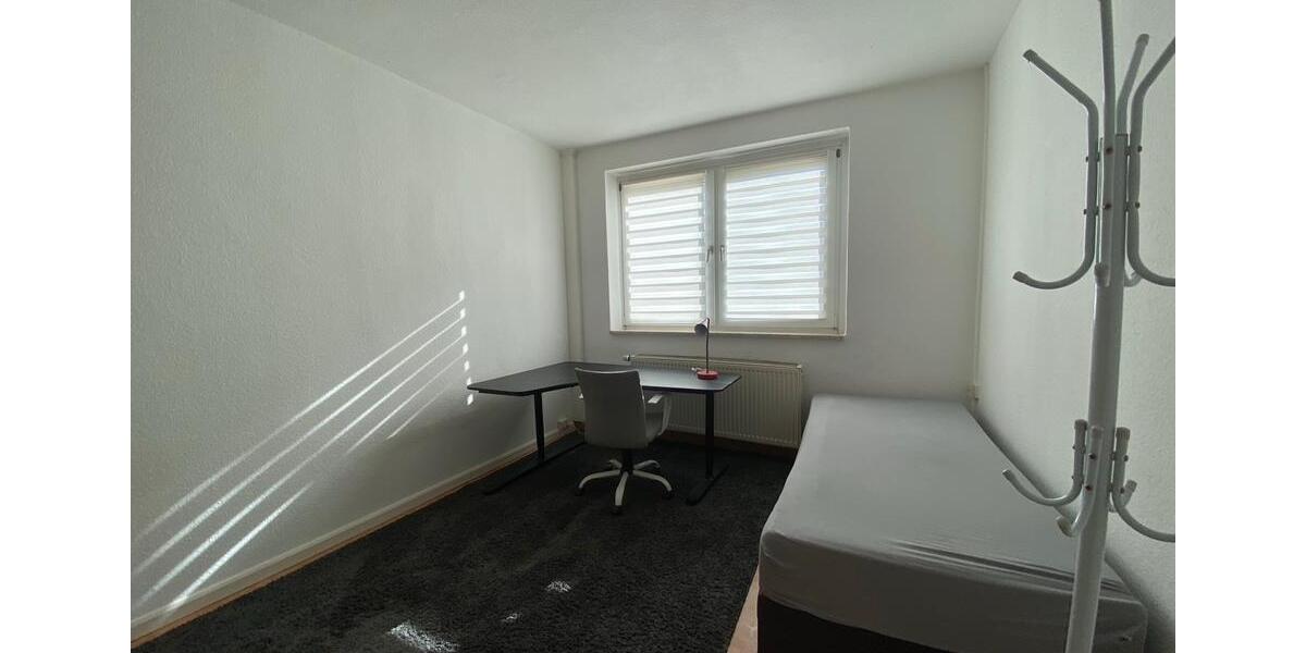 Erdgeschoßwohnung Dessau-Roßlau Roßlau - 1 Zimmer, 30 m&sup2;, 750&euro; | Angebot:26566381