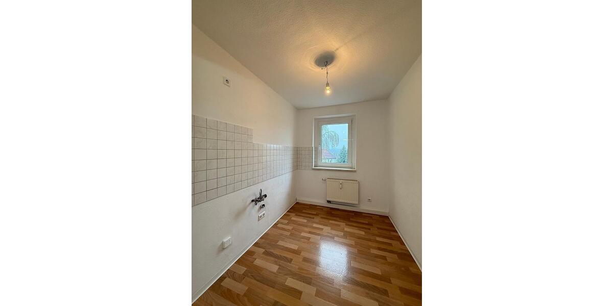 Etagenwohnung Mülsen - 3 Zimmer, 57 m&sup2;, 345&euro; | Angebot:26296738