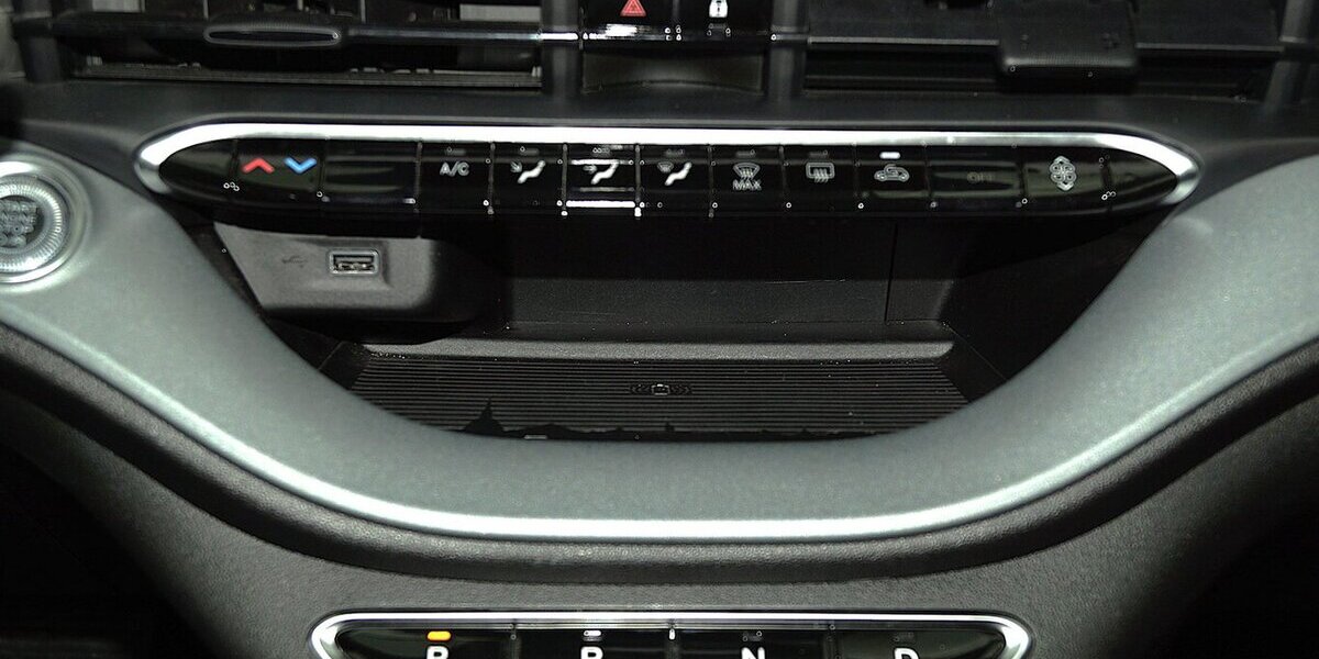 Fiat 500e Action Carplay Android Automatik 1.Hand 20.500 km 13.120 &euro; Lich 35423