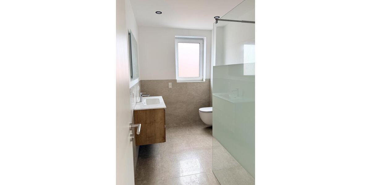 Einfamilienhaus Warburg - 5 Zimmer, 230 m&sup2;, 2.050&euro; | Angebot:26183253