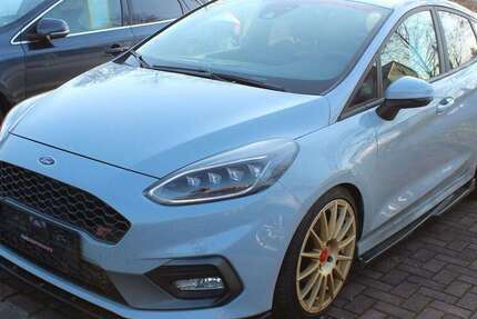 Ford Fiesta 99.800 km 14.900 &euro; Lübbenau / OT Boblitz 03222