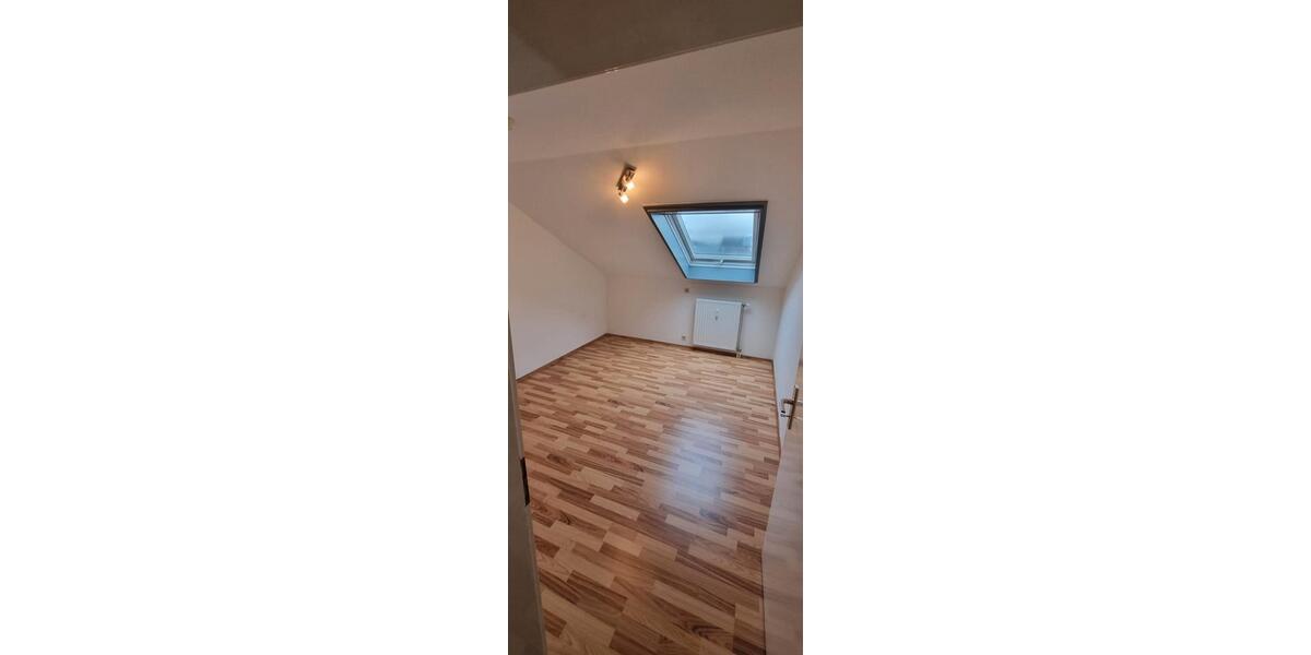 Dachgeschoßwohnung Neckarsulm - 3.5 Zimmer, 76 m&sup2;, 277.000&euro; | Angebot:26524700