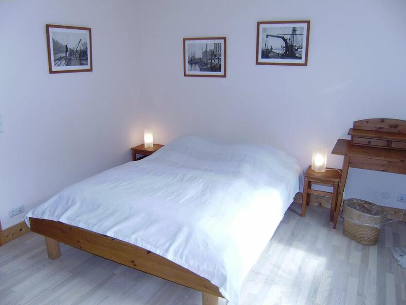DoppelZimmer mit Frühstück und Vollbad in Hamburg-Altona