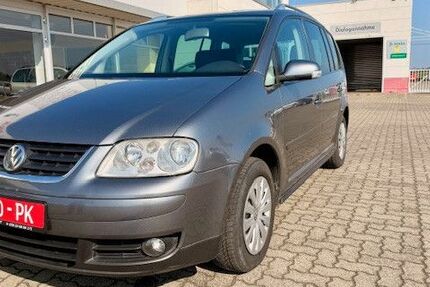 VW Touran 243.519 km 3.990 &euro; Staßfurt 39418