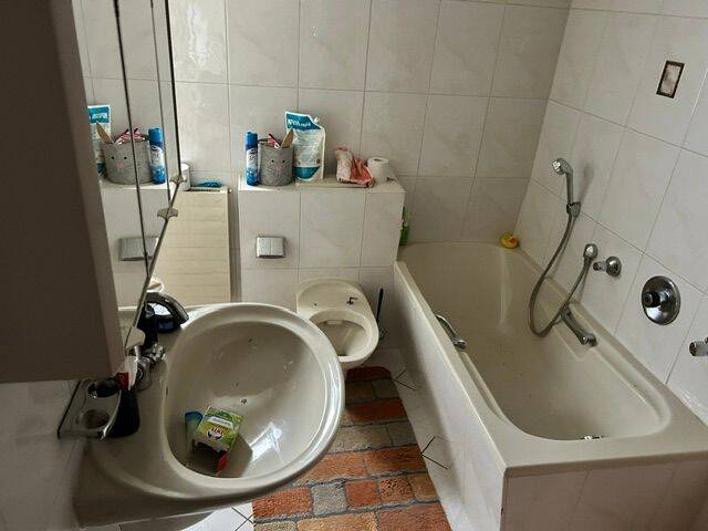 Mehrfamilienhaus, Wohnhaus Neuhaus am Rennweg Steinheid - 6 Zimmer, 190 m&sup2;, 30.000&euro; | Angebot:26156327