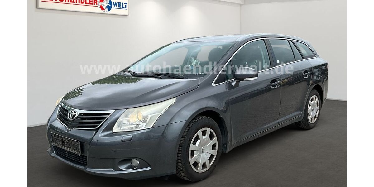 Toyota Avensis 242.736 km 3.899 &euro; Brehna 06796