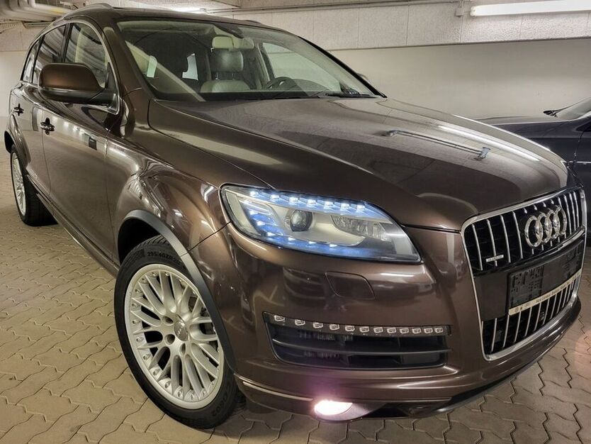Q7