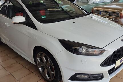 Ford Focus 115.575 km 15.900 &euro; Lohr 97816