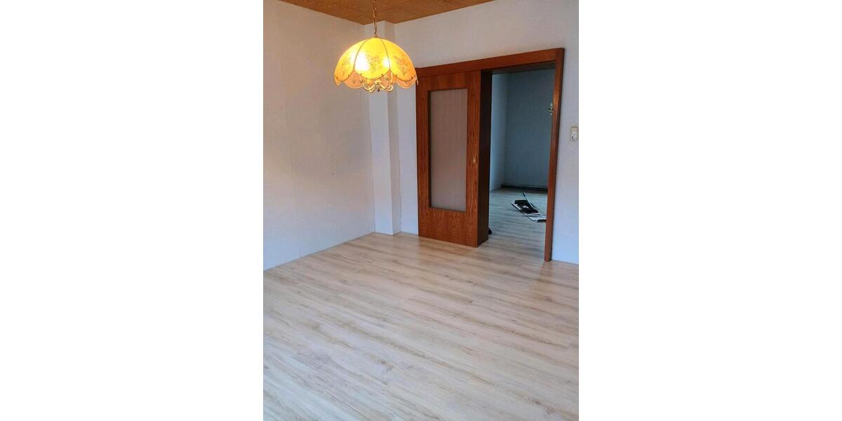 Etagenwohnung Neunkirchen Heinitz - 2 Zimmer, 53 m&sup2;, 490&euro; | Angebot:26413978