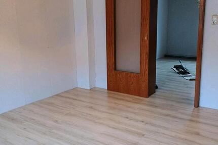 Wohnung Neunkirchen Heinitz - 2 Zimmer, 53 m&sup2;, 490&euro; | Angebot:26413978