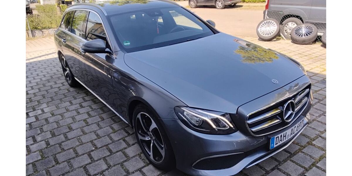 Mercedes-Benz E 220 80.000 km 25.500 &euro; Haimhausen 85778