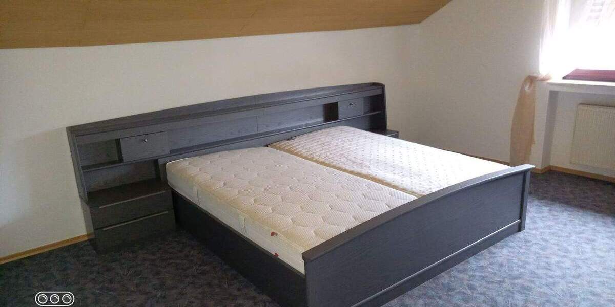 4 12 Zimmer Dachgeschosswohnung in Gaimersheim zu vermieten 4 zimmer