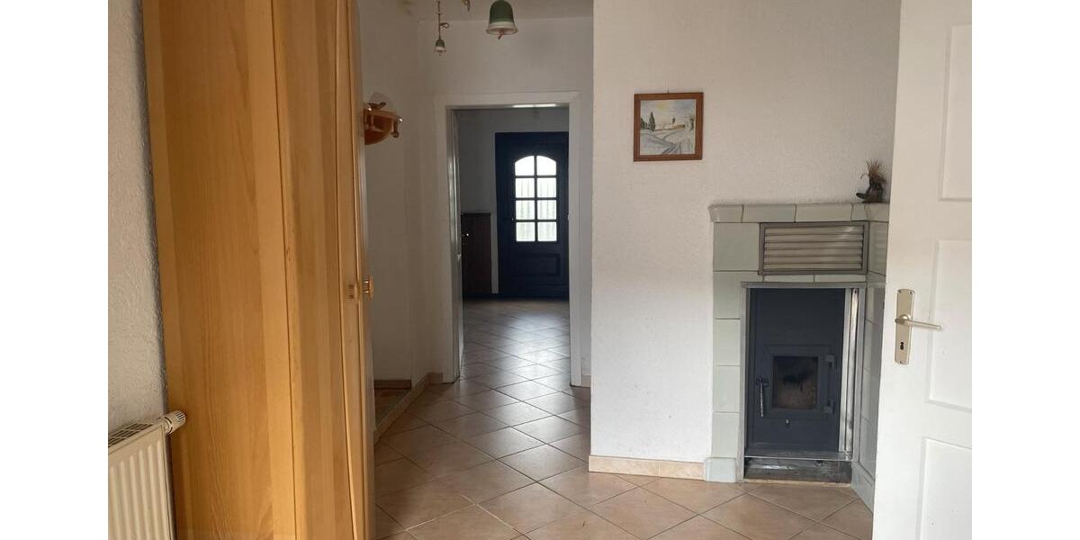 Einfamilienhaus Schleusingen - 9 Zimmer, 200 m&sup2;, 89.000&euro; | Angebot:26478260