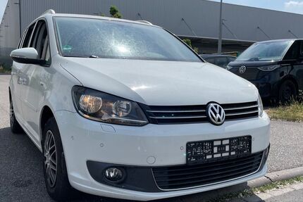 VW Touran 119.230 km 10.300 € Hockenheim 68766
