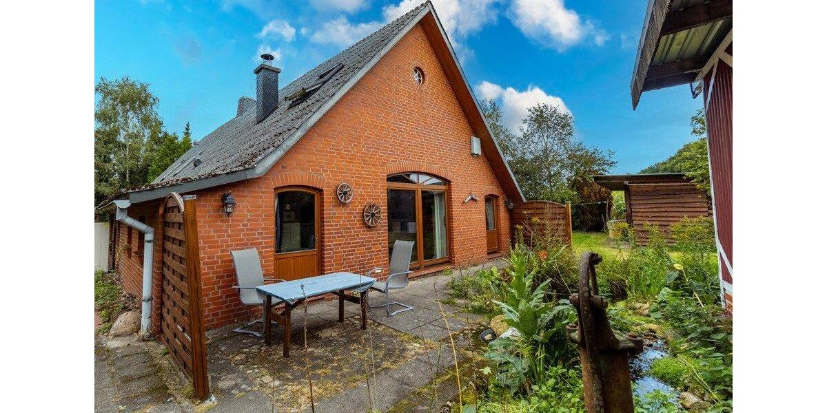 Einfamilienhaus Wingst - 9 Zimmer, 184 m&sup2;, 360.000&euro; | Angebot:26416082
