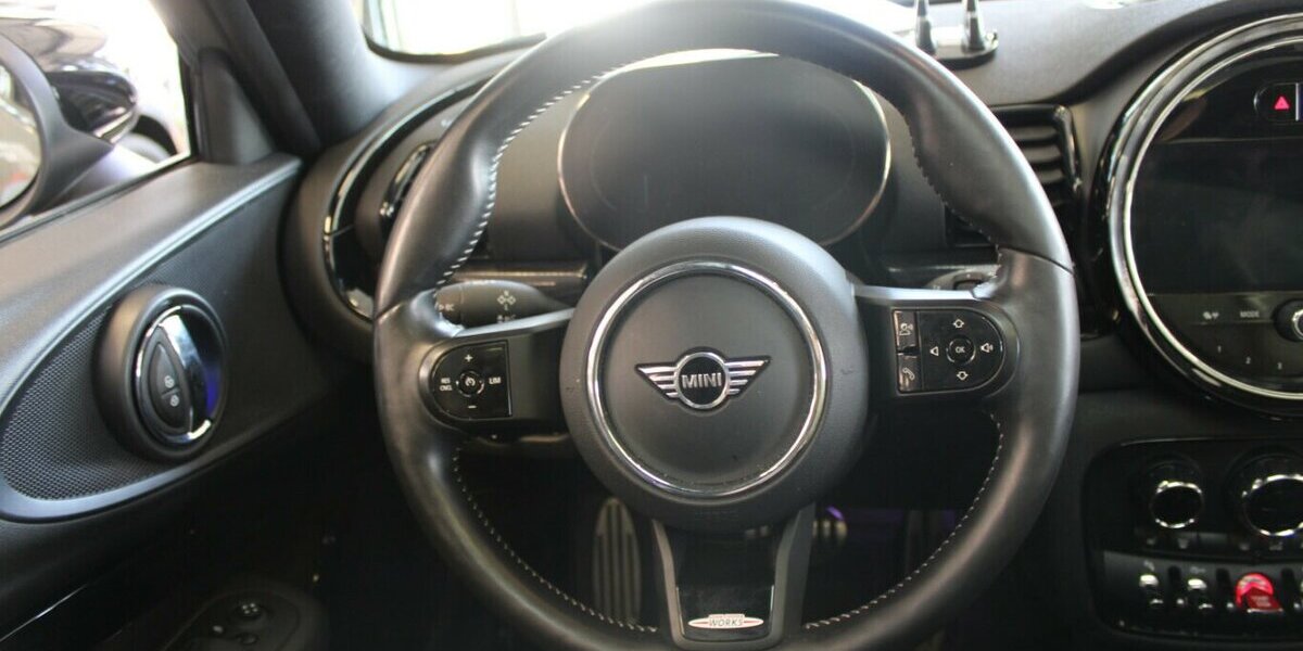 Mini Cooper Clubman Aut. John Cooper Works Trim 36.191 km 23.980 &euro; Euskirchen 53881