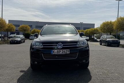 VW Touareg 165.000 km 17.777 &euro; Köln 51105