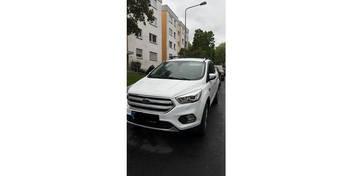 Ford Kuga 266.893 km 12.500 &euro; Frankfurt am Main 60594