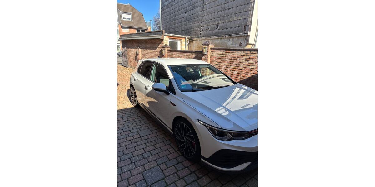 VW Golf 51.381 km 29.700 &euro; Aachen 52080