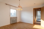 DG mit Sonnenbalkon & eigener PV – Haus komplett erneuert - Etagenwohnung Schorndorf | Angebot:27427264