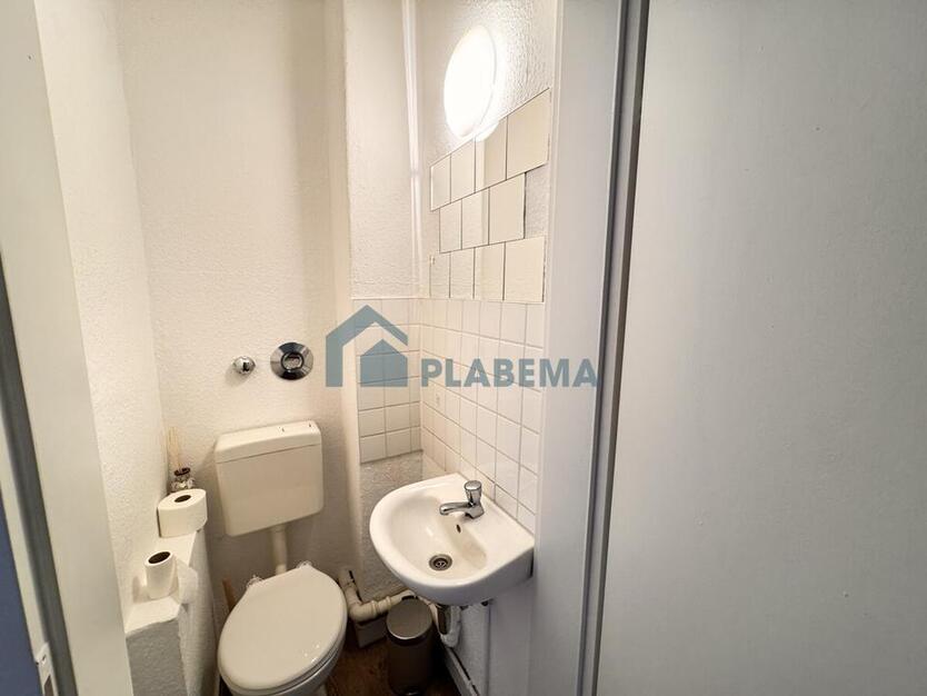 *Preissenkung* 3 Zimmer mit EBK - ideal als 2-er WG geeignet zimmer