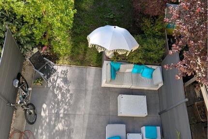 Reihenmittelhaus mit Garten und Dachterrasse in Berlin-Weißensee
