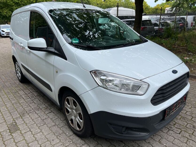 Ford Transit Courier 211.000 km 4.990 € Hamburg 22043