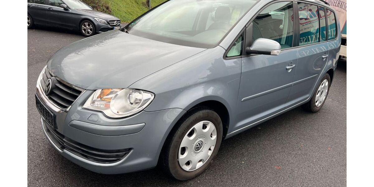 VW Touran 144.400 km 4.999 € Würzburg 97076
