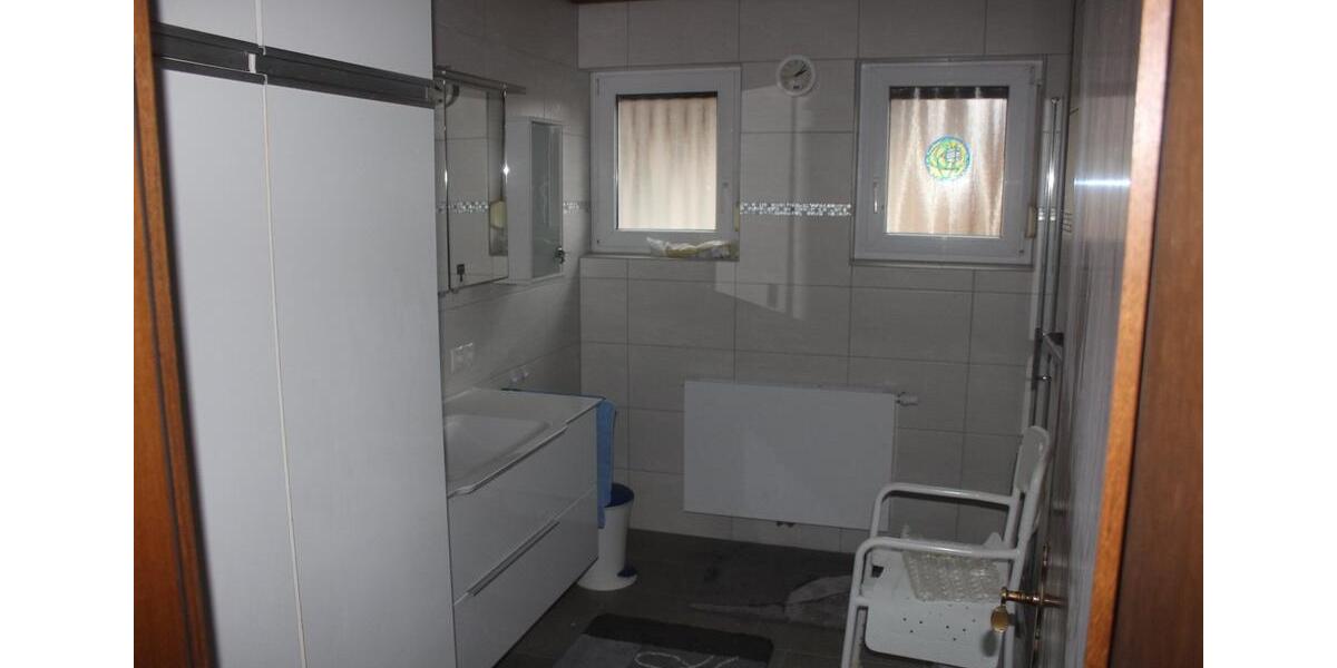 Einfamilienhaus Haigerloch - 8 Zimmer, 180 m&sup2;, 340.000&euro; | Angebot:25099207